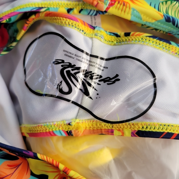 NWT Ruffle High Rise Tropical Bikini - Picture 4 of 4